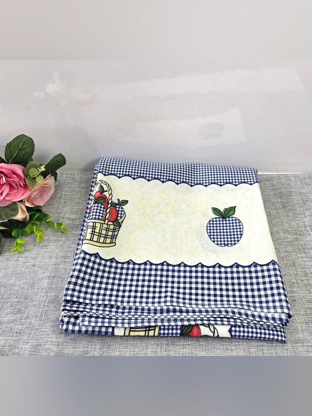 Vintage Gingham Apple Basket Tablecloth 44x46 Mid Century Retro Country NOS NEW